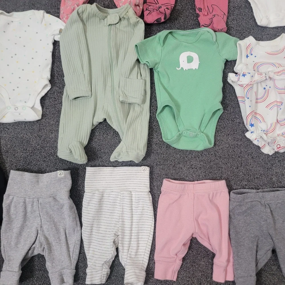 Mixed Brands Lot of 21 Size NB Clothing Bundle Bodysuits Pants 10 Pairs of Socks